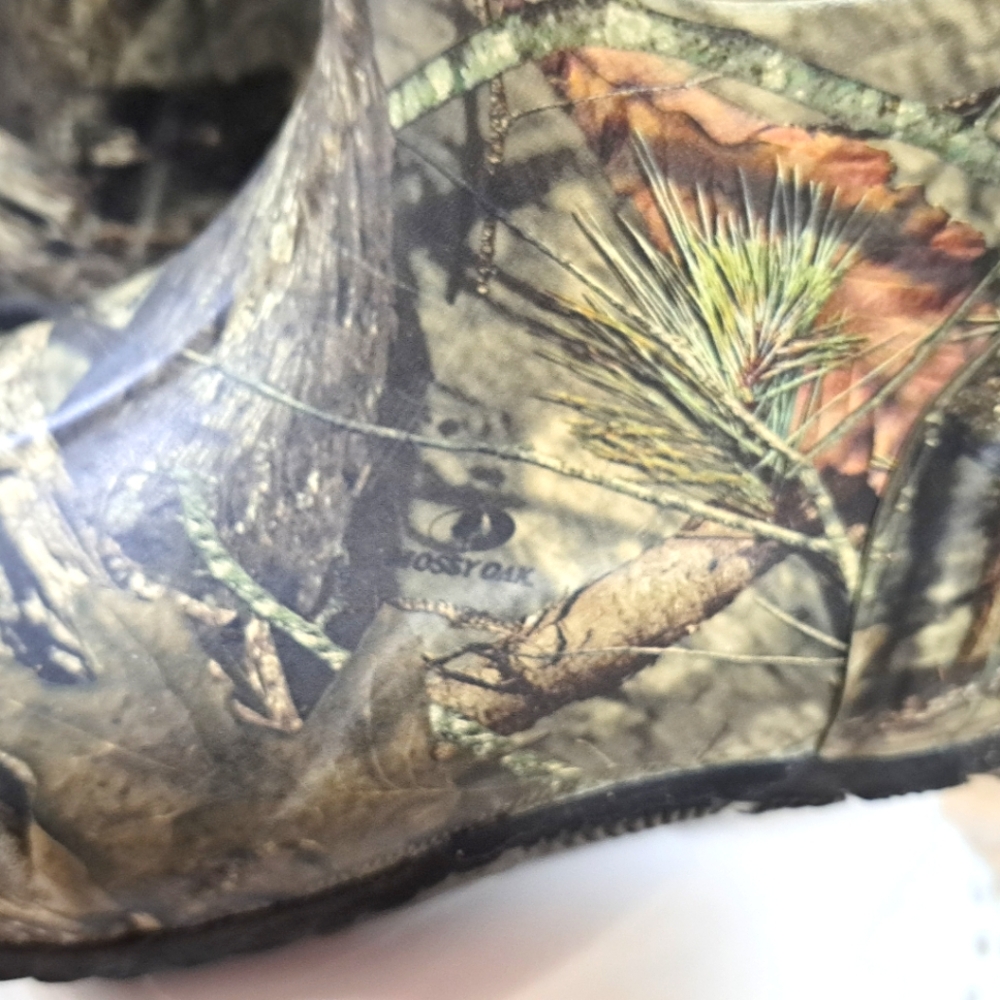 Bogs Boots Youth 4 Winter Waterproof Mossy Oak Camo - Picture 8 of 11